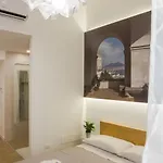 Napolinn Frühstückspension 4*