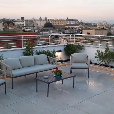 Napolinn Frühstückspension 4*
