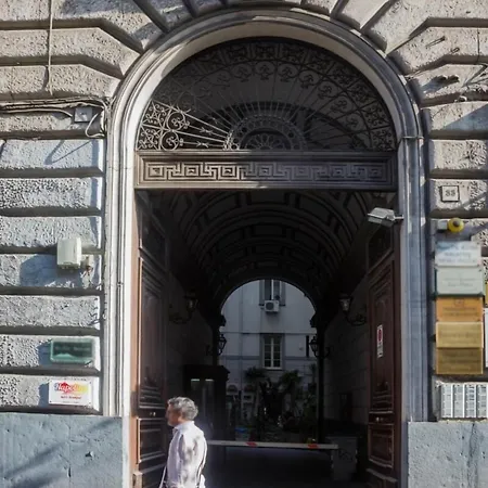 Napolinn 4* Neapel