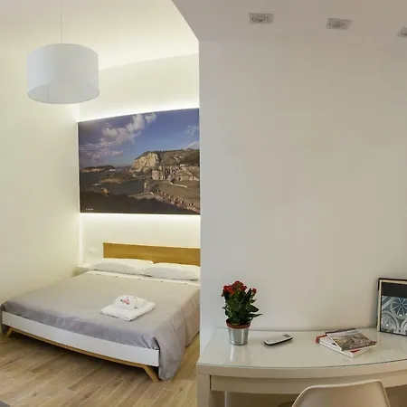 Napolinn 3* Nápoly